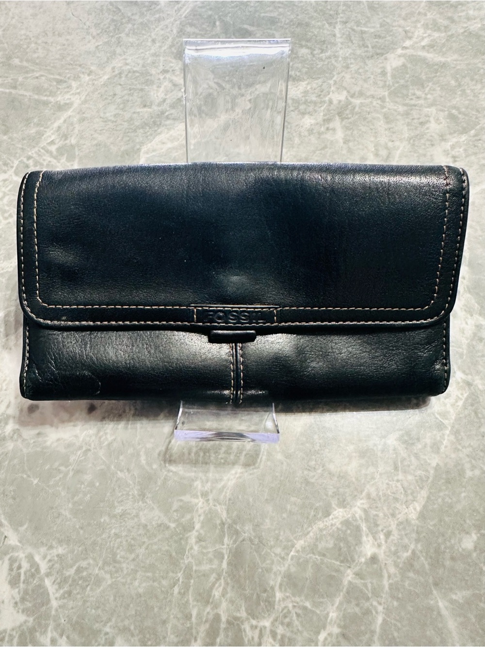 Fossil Black Leather Clutch Wallet with Contrast Stitching